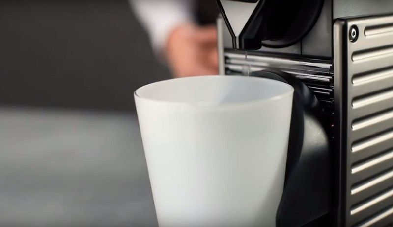 Descale your Nespresso Pixie machine img82.jpg
